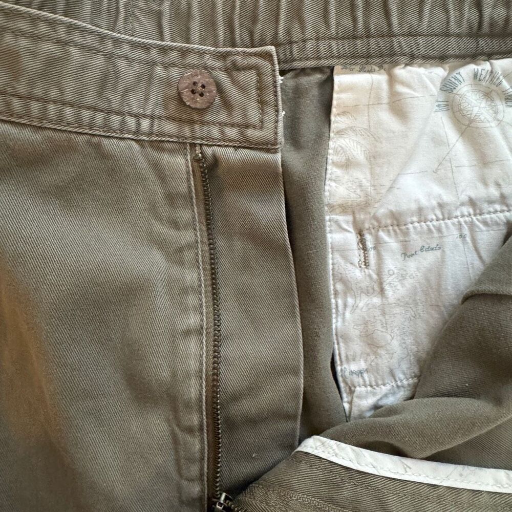 Tommy Bahama Shorts Men's 42 Olive Green Chino Flat Front Outdoors Vintage - Picture 7 of 9